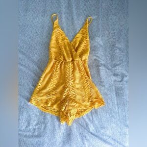 Sofia Richie x House of Harlow romper